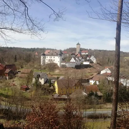 Nyaraló Am Schloss, Haag 127 *